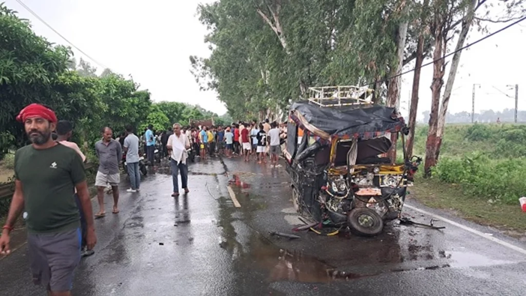 23_08_2025-bihar_road_accident_2025823_10237