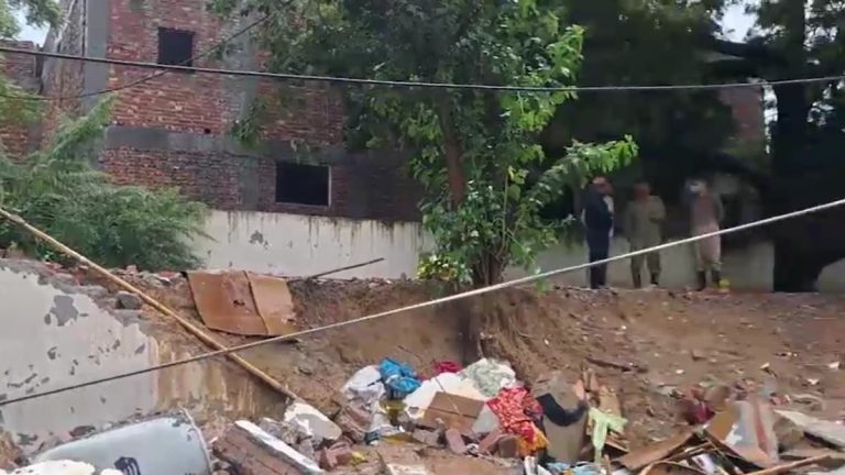 68970b116bc1e-jaitpur-094707567-16x9