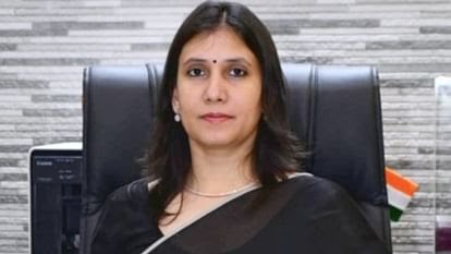 saumya-agarwal-ias_041fa54be4c3395b6d7c86a769660a50